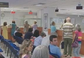 Χωρίς τέλος η ταλαιπωρία των ασφαλισμένων με τα φάρμακα