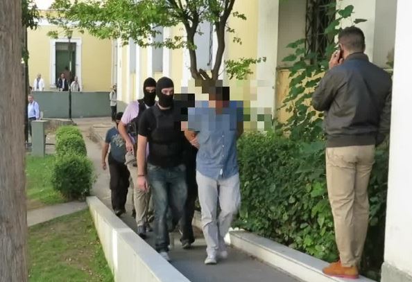 Στον ανακριτή ο 37χρονος καταζητούμενος για τρομοκρατία που παραδόθηκε