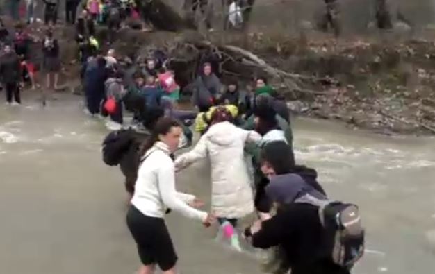 Η φυγή των προσφύγων της Ειδομένης