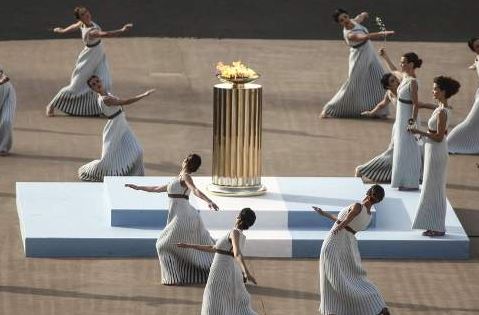 Παναθηναϊκό Στάδιο: Λάμψη και συγκίνηση στην τελετή παράδοσης της Ολυμπιακής Φλόγας