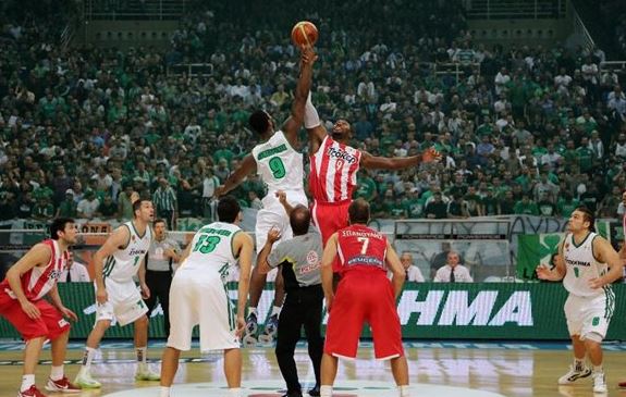 Μπάσκετ: Ολυμπιακός και Παναθηναϊκός «μονομαχούν» για τον τίτλο του πρωταθλητή