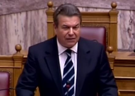 Πετρόπουλος: Παλαιά μνημονιακή δέσμευση η περικοπή του ΕΚΑΣ