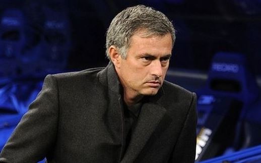 Έξαλλος έγινε με την όμορφη γιατρό της Τσέλσι ο Ζοσέ Μουρίνιο