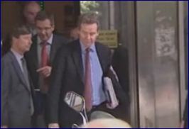 Αγώνας δρόμου για την κυβέρνηση μέχρι την άφιξη της τρόικας