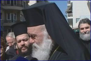 Αρχιεπίσκοπος Ιερώνυμος: «Δεν μπορούμε να βοηθήσουμε λόγω ασυνενοησίας»