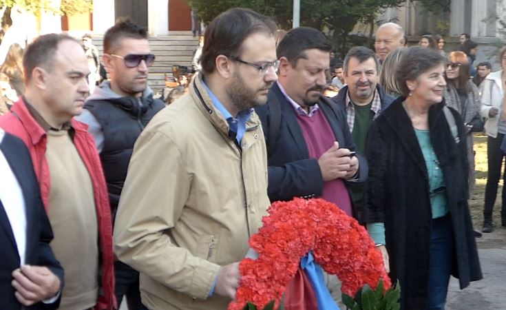 Στεφάνι στο Πολυτεχνείο κατέθεσε ο πρόεδρος της ΔΗΜΑΡ Θ.Θεοχαρόπουλος