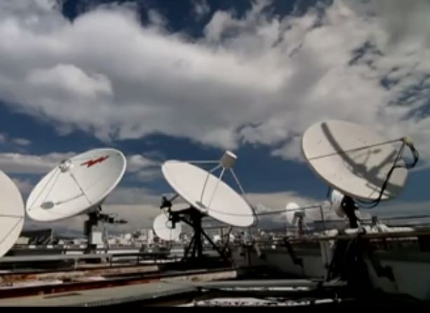 Τηλεοπτικές άδειες: «Ριάλιτι σόου» για υποψήφιους καναλάρχες με επιτήρηση από κάμερες και αστυνομικούς