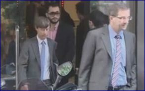 Τελεσίγραφο για μειώσεις μισθών από την Τρόικα