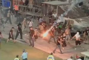 Σοβαρά επεισόδια στην Τούμπα πριν τον αγώνα ΠΑΟΚ – Ραπίντ Βιέννης