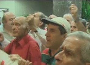 Ένταση στη συγκέντρωση συνταξιούχων στο υπουργείο Υγείας