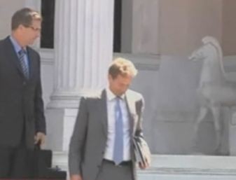 «Κίτρινη κάρτα» με το καλημέρα από την τρόικα