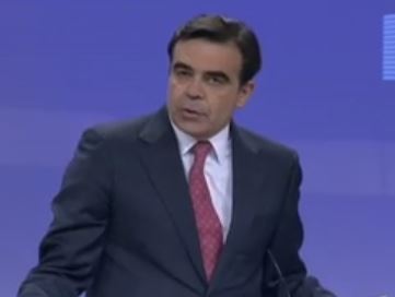 Μαργαρίτης Σχινάς: Απαραίτητη η συμμετοχή του ΔΝΤ στο ελληνικό πρόγραμμα