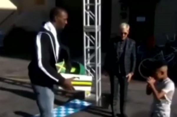 Γιουσέιν Μπόλτ: Έκανε έκπληξη σε έναν 8χρονο θαυμαστή του σε τηλεοπτικό σόου