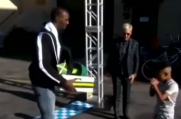 Γιουσέιν Μπόλτ: Έκανε έκπληξη σε έναν 8χρονο θαυμαστή του σε τηλεοπτικό σόου
