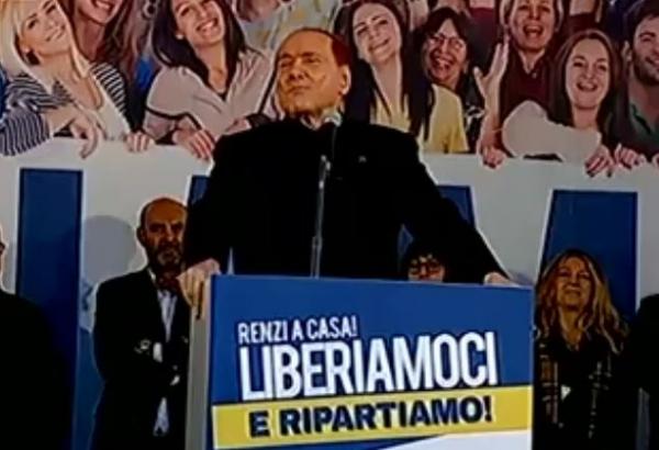 Μπερλουσκόνι και Λέγκα υψώνουν μαζί «δεξιά σημαία» κατά του Ρέντσι