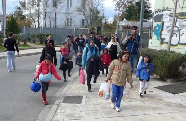 Οι τελευταίοι 200 πρόσφυγες εγκατέλειψαν το Γαλάτσι για τον οικισμό του Ελαιώνα