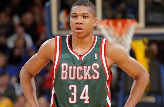 Αντετοκούνμπο: Νέα μαγική εμφάνιση στο ΝΒΑ με 25 πόντους