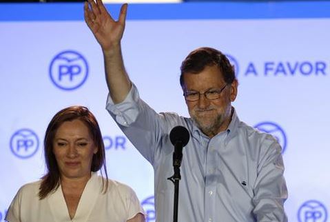 Νίκη χωρίς αυτοδυναμία για τον Ραχόι