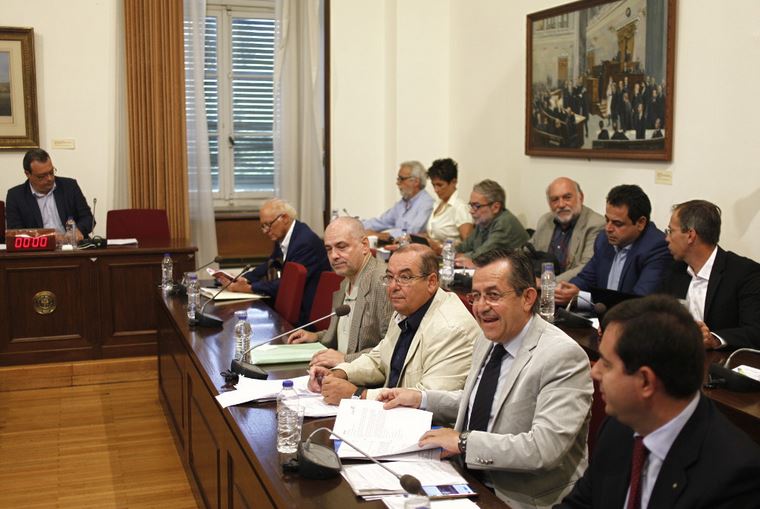 Σκληρή κόντρα ΝΔ – ΣΥΡΙΖΑ για τη δανειοδότηση της Αυγής