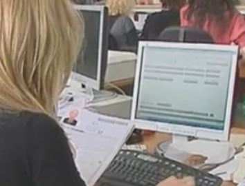 Έρχεται «ψαλίδι» στους υψηλόμισθους του Δημοσίου