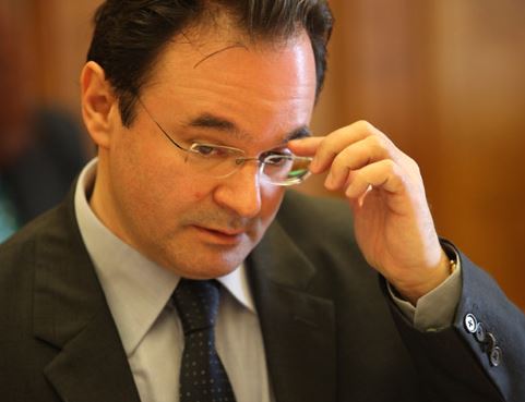 Ποινική δίωξη για τρία αδικήματα για τον Γ.Παπακωνσταντίνου