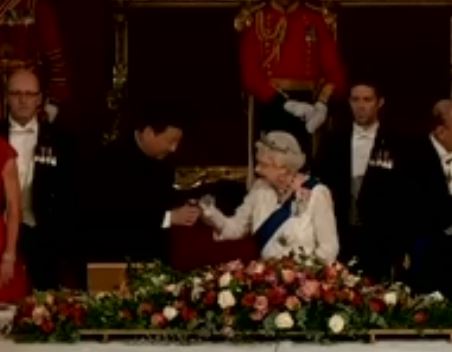 Εντυπωσιακή υποδοχή του Σι Τζινπίνγκ στο Λονδίνο