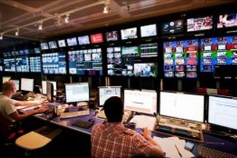 Λεβέντης: Υπουργοί παίζουν το ρόλο του παπατζή μοιράζοντας τηλεοπτικές άδειες