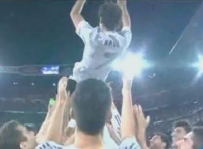 Με «βασιλικές» τιμές δοξάστηκε ο Ραούλ από τη Ρεάλ Μαδρίτης