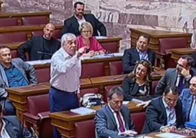 Βουλή: «Αναψαν τα αίματα» στη συζήτηση για ασφαλιστικά θέματα