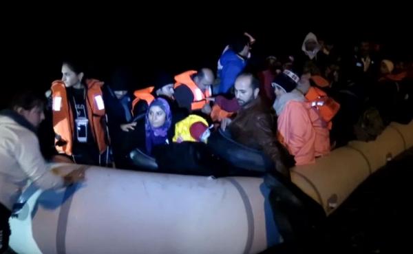 Λέσβος: Νυχτερινή διάσωση προσφύγων σε παραλία της Μυτιλήνης