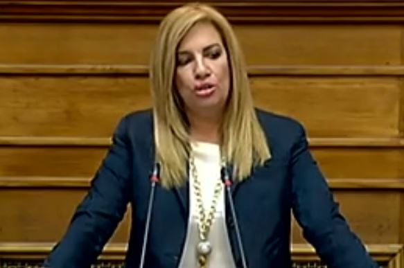 Γεννηματά: Λυπηρή η εικόνα της Αξιωματικής Αντιπολίτευσης