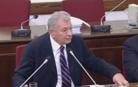 Σ.Βαλυράκης: Το «καπέλο» στις συμβάσεις της Siemens πήγαινε στα μαύρα ταμεία για μίζες