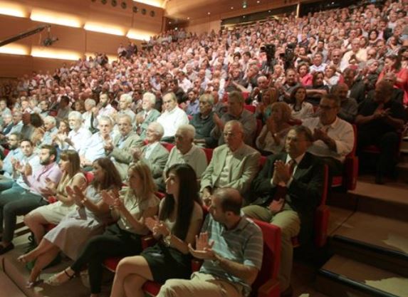 Ικανοποίηση από το μήνυμα επανασυσπείρωσης στο συνέδριο του ΠΑΣΟΚ