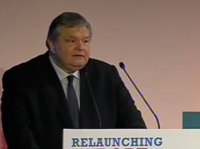 Ευ.Βενιζέλος: «Το ΠΑΣΟΚ ούτε διαλύεται ούτε κρύβεται»