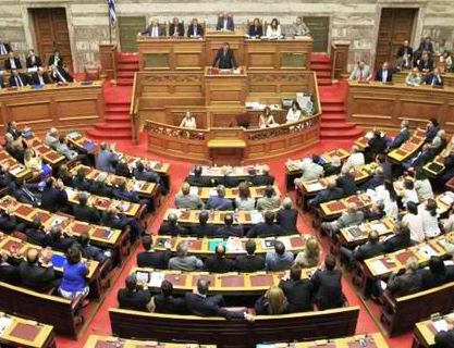 Ανασχηματισμός με φόντο την εκταμίευση της δόσης