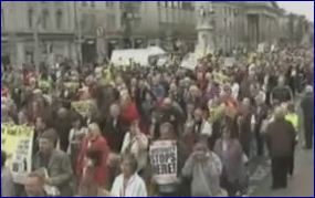 Ιρλανδία: Ξεσηκώθηκαν για το χαράτσι στα ακίνητα