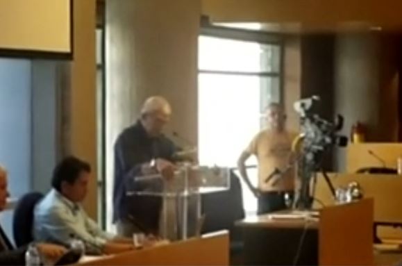 Καβγάς Μπουτάρη – Ματθαιόπουλου με αφορμή το προσφυγικό