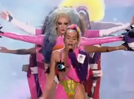 Βραβεία MTV: Μεγάλη νικήτρια η Τέιλορ Σουίφτ