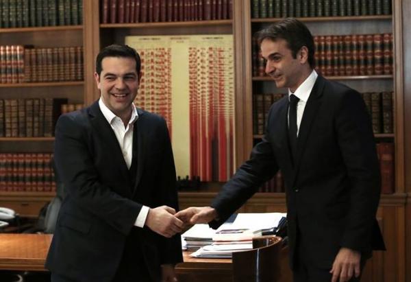 Οι διάλογοι Τσίπρα-Μητσοτάκη στο Μαξίμου