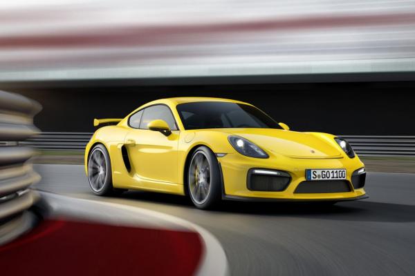 Porsche Cayman GT4 2015