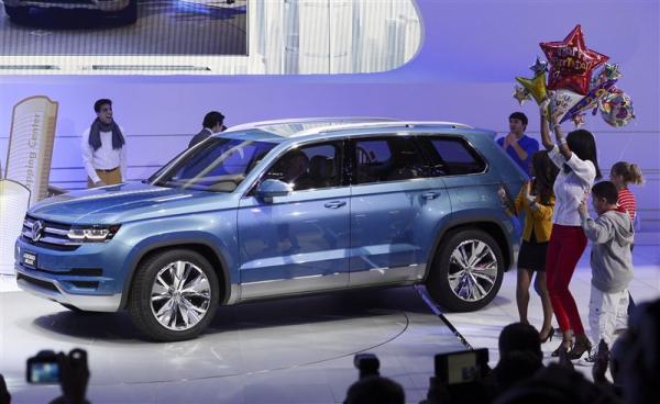 NAIAS 2013: VW CrossBlue Concept