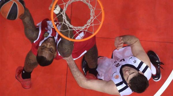 Ευρωλίγκα: Ολυμπιακός – Εφές 71-53