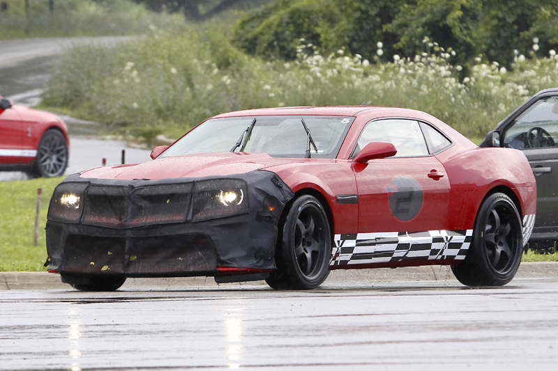 Chevrolet Camaro Z/28 2012: Η ζωή με 556 ίππους