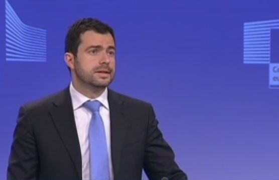 Κομισιόν: Στο δεύτερο εξάμηνο του έτους η συζήτηση για το ελληνικό χρέος