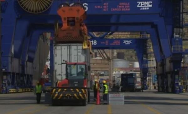 Για εποικοδομητικό διάλογο συμφώνησαν Σταθάκης-Δρίτσας με τους Κινέζους