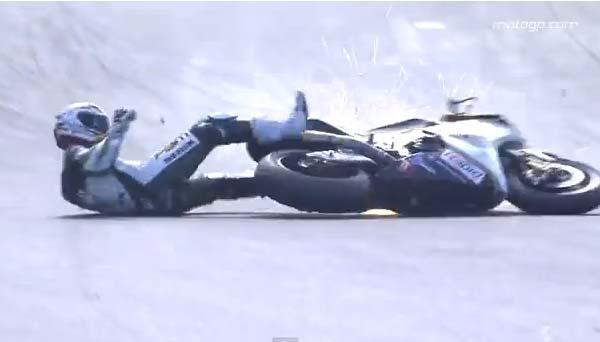 MotoGP Μ. Βρετανίας 2013: Όλες οι πτώσεις του αγώνα