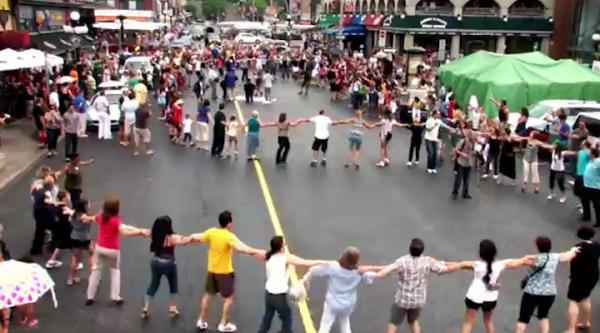 Εικόνες flash mob από όλο τον κόσμο (Μέρος Β’)