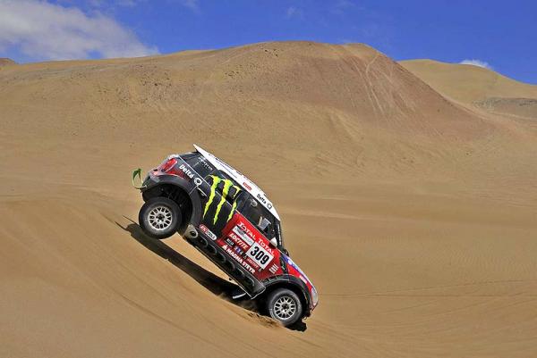 Rally Dakar 2012: Ανασκόπηση της μάχης των αυτοκινήτων