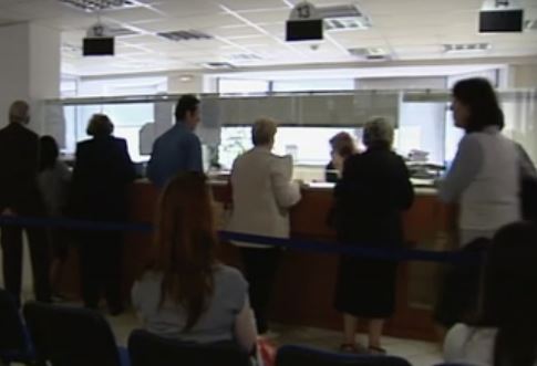 Σε κατάσταση «ασφυξίας» 70.000 δανειολήπτες με Ελβετικό φράγκο