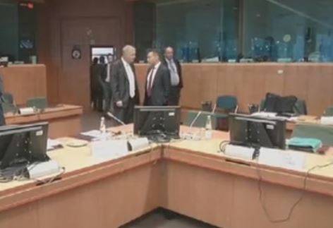 Ολι Ρεν: Σε καθεστώς επιτήρησης η Ελλάδα και μετά τα μνημόνια